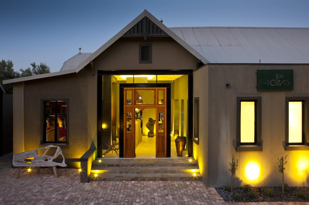 The Olive Exclusive All-Suite Hotel Windhoek Bagian luar foto