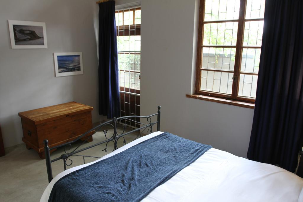 The Olive Exclusive All-Suite Hotel Windhoek Bagian luar foto