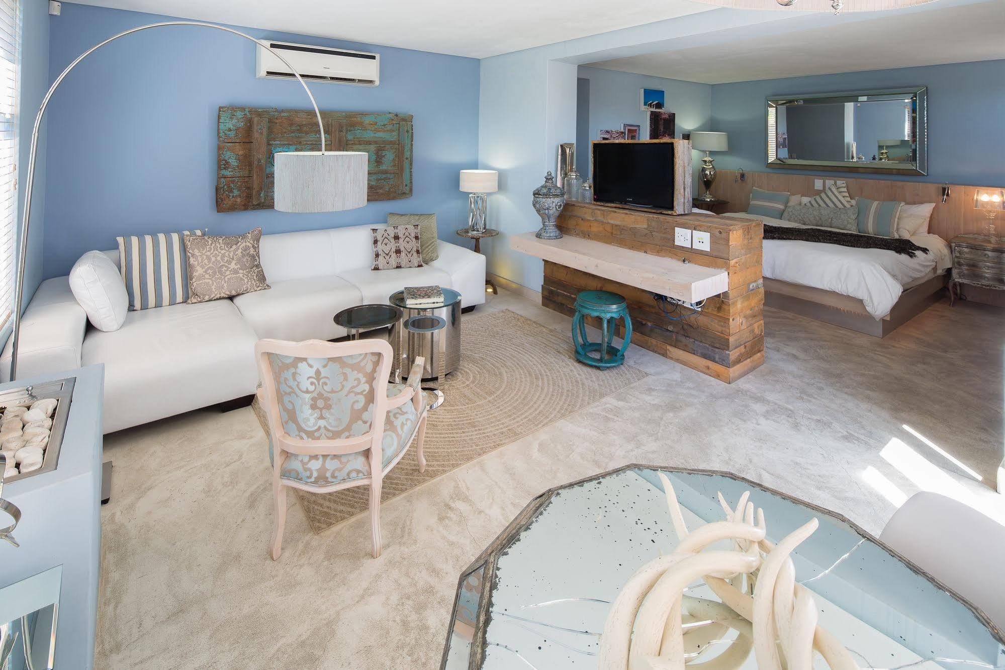 The Olive Exclusive All-Suite Hotel Windhoek Bagian luar foto