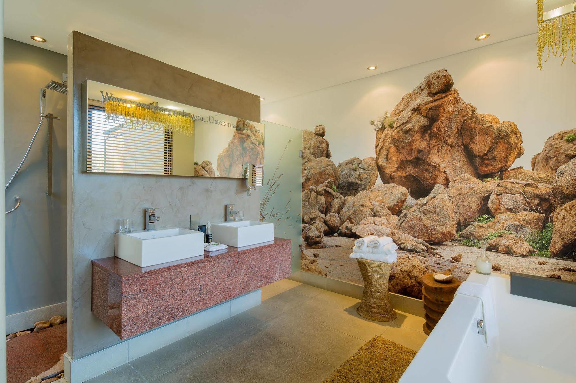 The Olive Exclusive All-Suite Hotel Windhoek Bagian luar foto