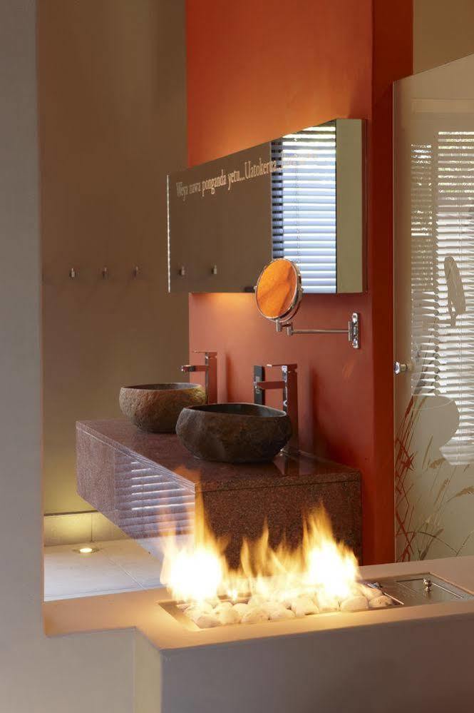 The Olive Exclusive All-Suite Hotel Windhoek Bagian luar foto
