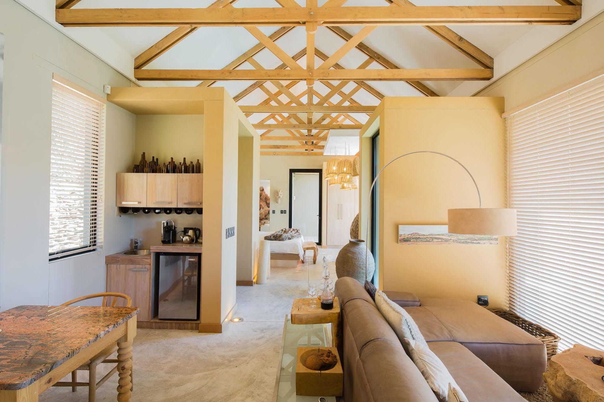 The Olive Exclusive All-Suite Hotel Windhoek Bagian luar foto