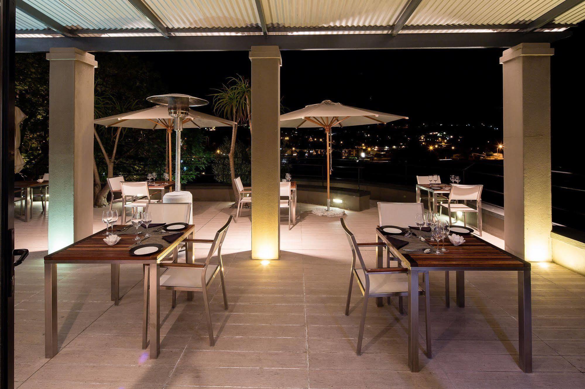 The Olive Exclusive All-Suite Hotel Windhoek Bagian luar foto