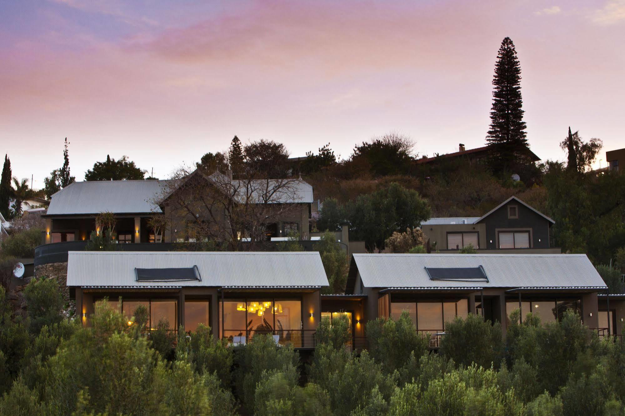 The Olive Exclusive All-Suite Hotel Windhoek Bagian luar foto