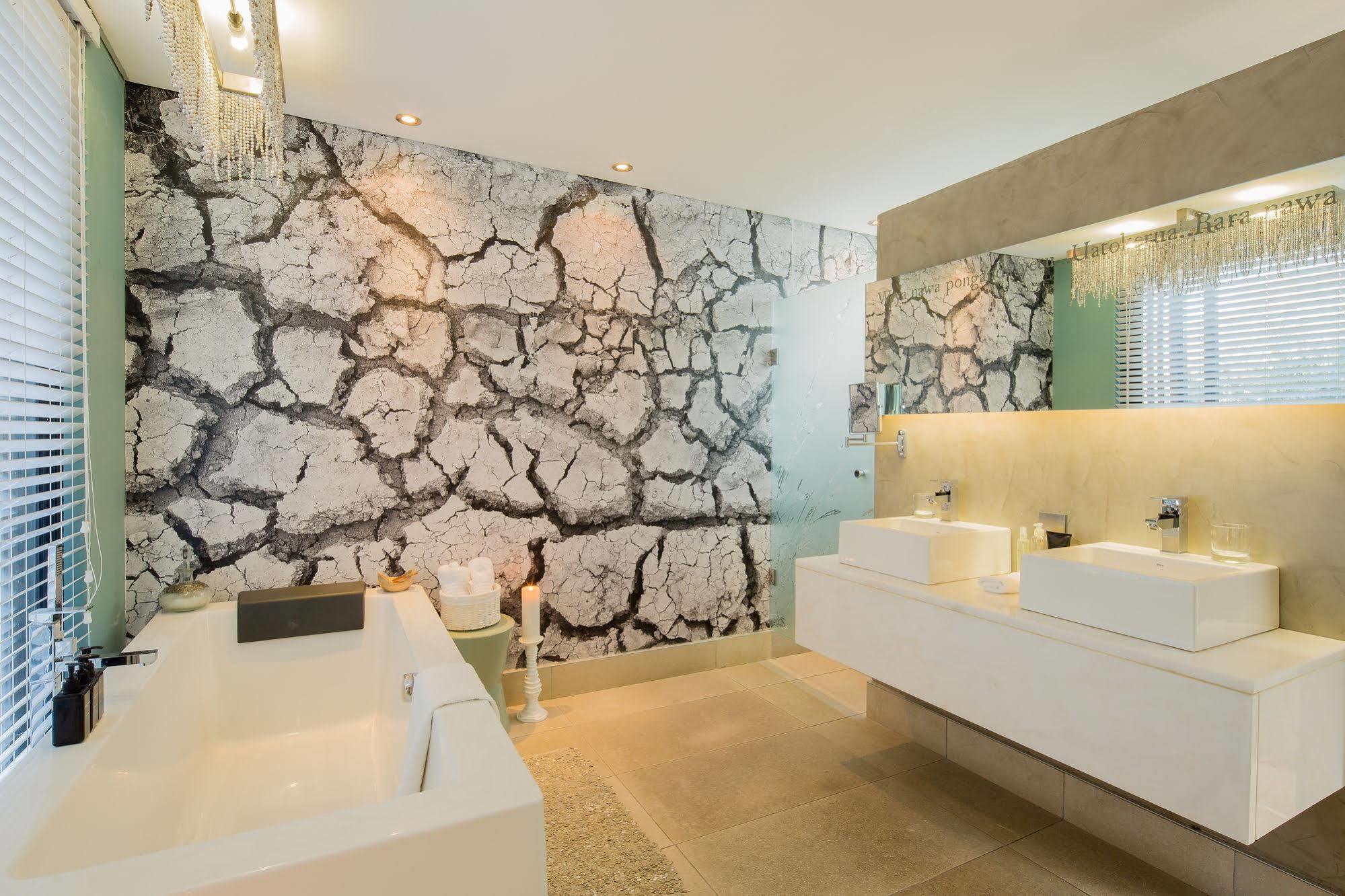 The Olive Exclusive All-Suite Hotel Windhoek Bagian luar foto